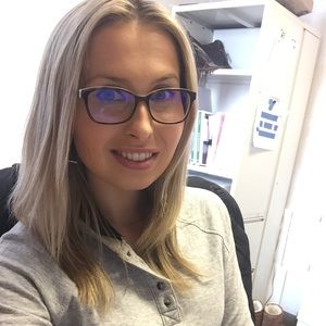 Meet your Posher, Danielle